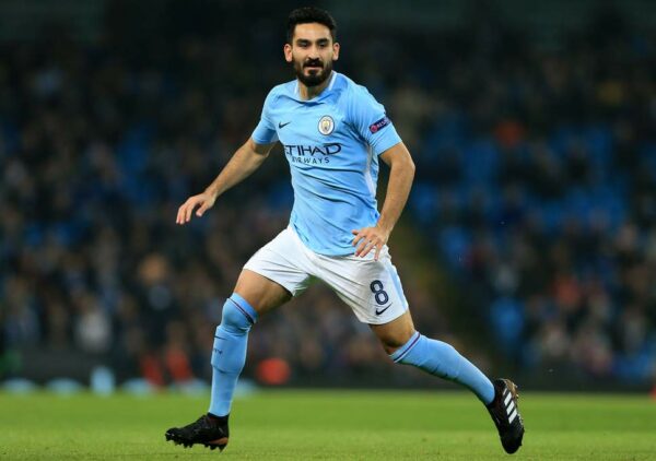 pep-guardiola-phan-uu-giu-chan-cau-thu-1