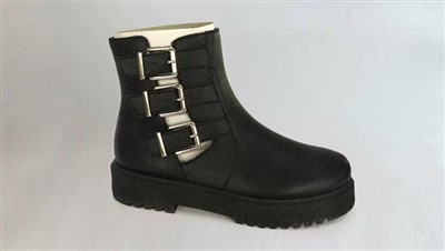 Sepatu Bot Musim Dingin Gesper Persegi