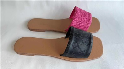 Mode Musim Panas Sandal berwajah lebar